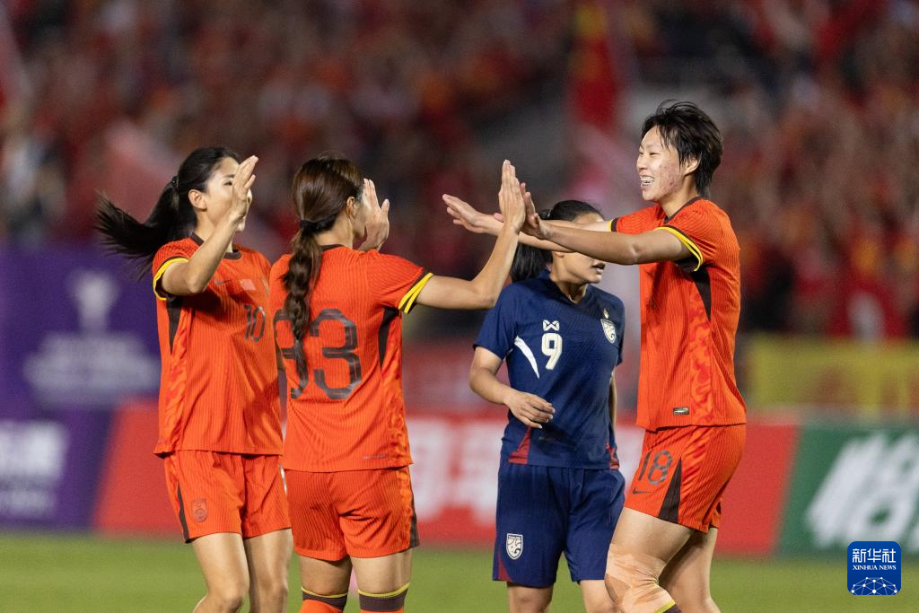中国女足队员在国际大赛中取得胜利(中国女足队员在国际大赛中取得胜利的原因)