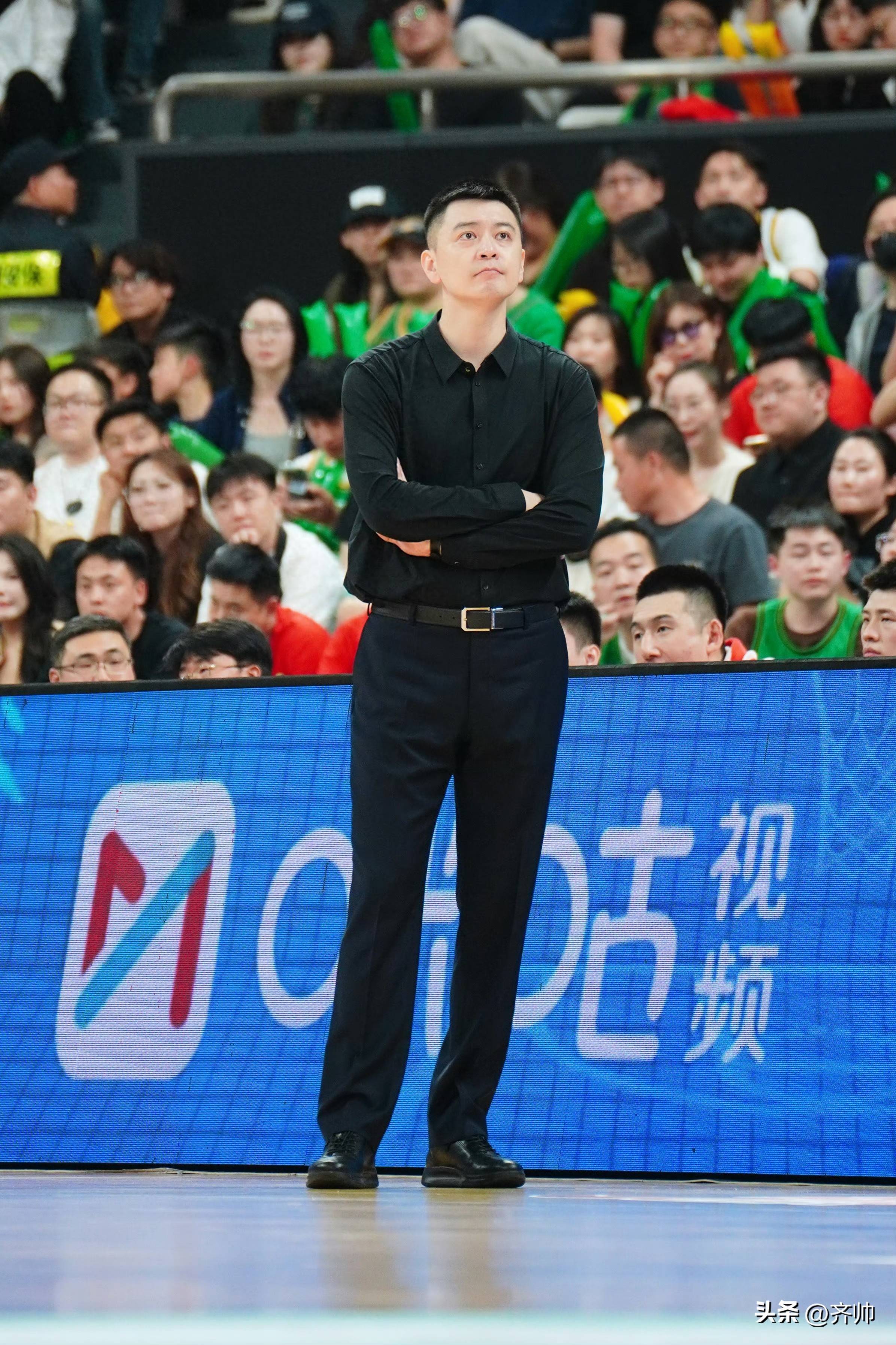 黄荣奇15分广东胜福建孙铭徽16+18广厦胜四川的简单介绍