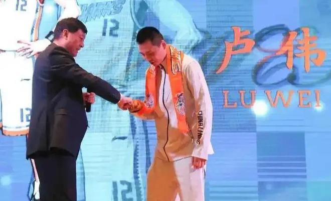 三亿体育平台-包含阿尔艾因球员积极备战，誓夺更好名次的词条