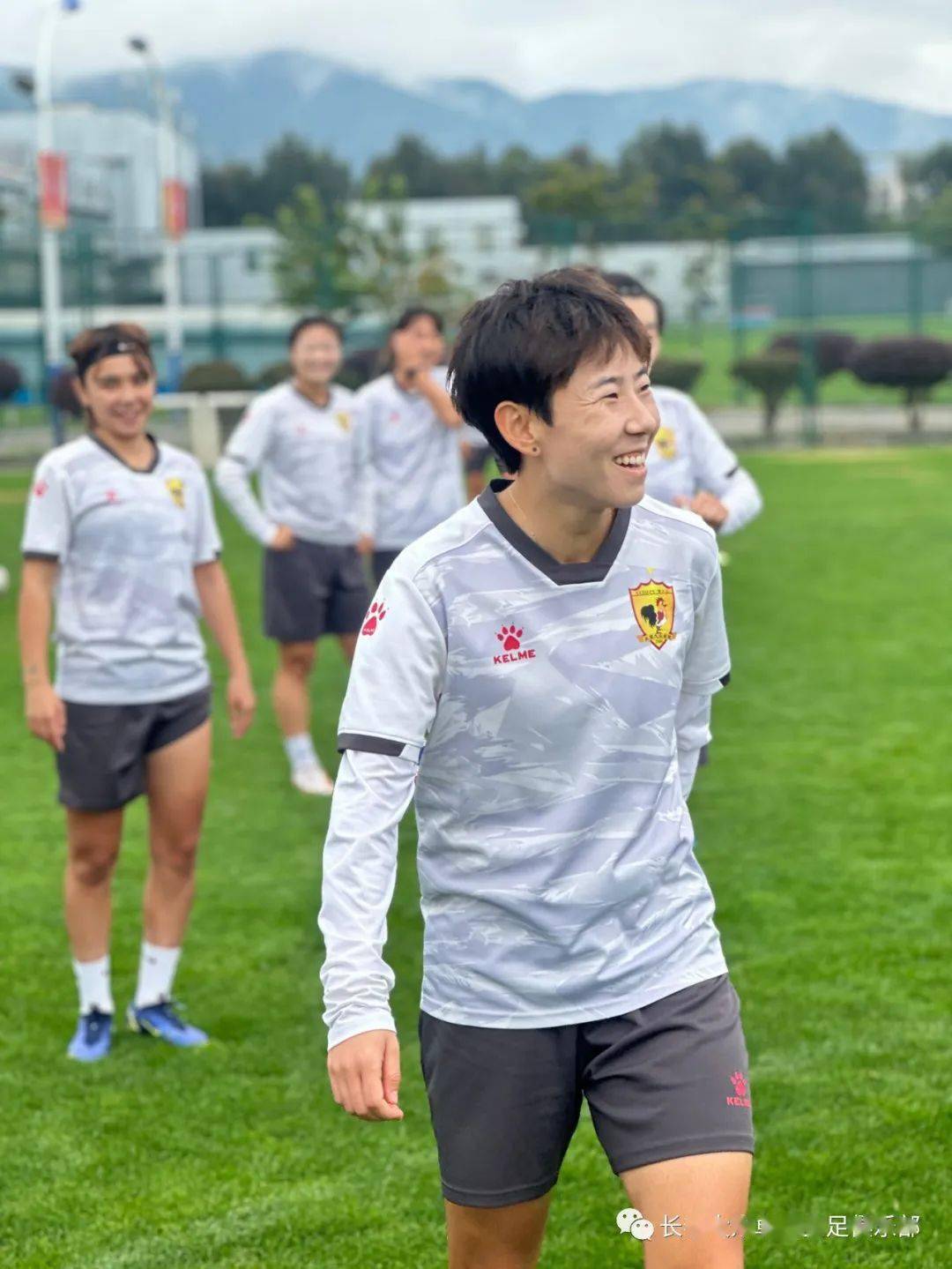 哈尔滨女足疾风破浪!团结奋进攻城略地