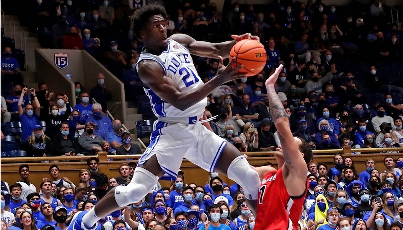 关于辽宁人民开电视看NBA，日子也快活得飞起的信息